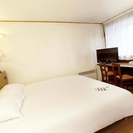 Campanile Rouen Nord - Barentin Hotell Eksteriør bilde